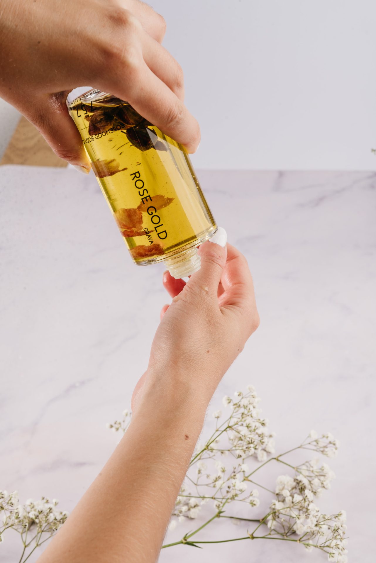 Rose Gold, obnavljajuće i revitalizirajuće ulje za tijelo s noćurkom - Slika 3