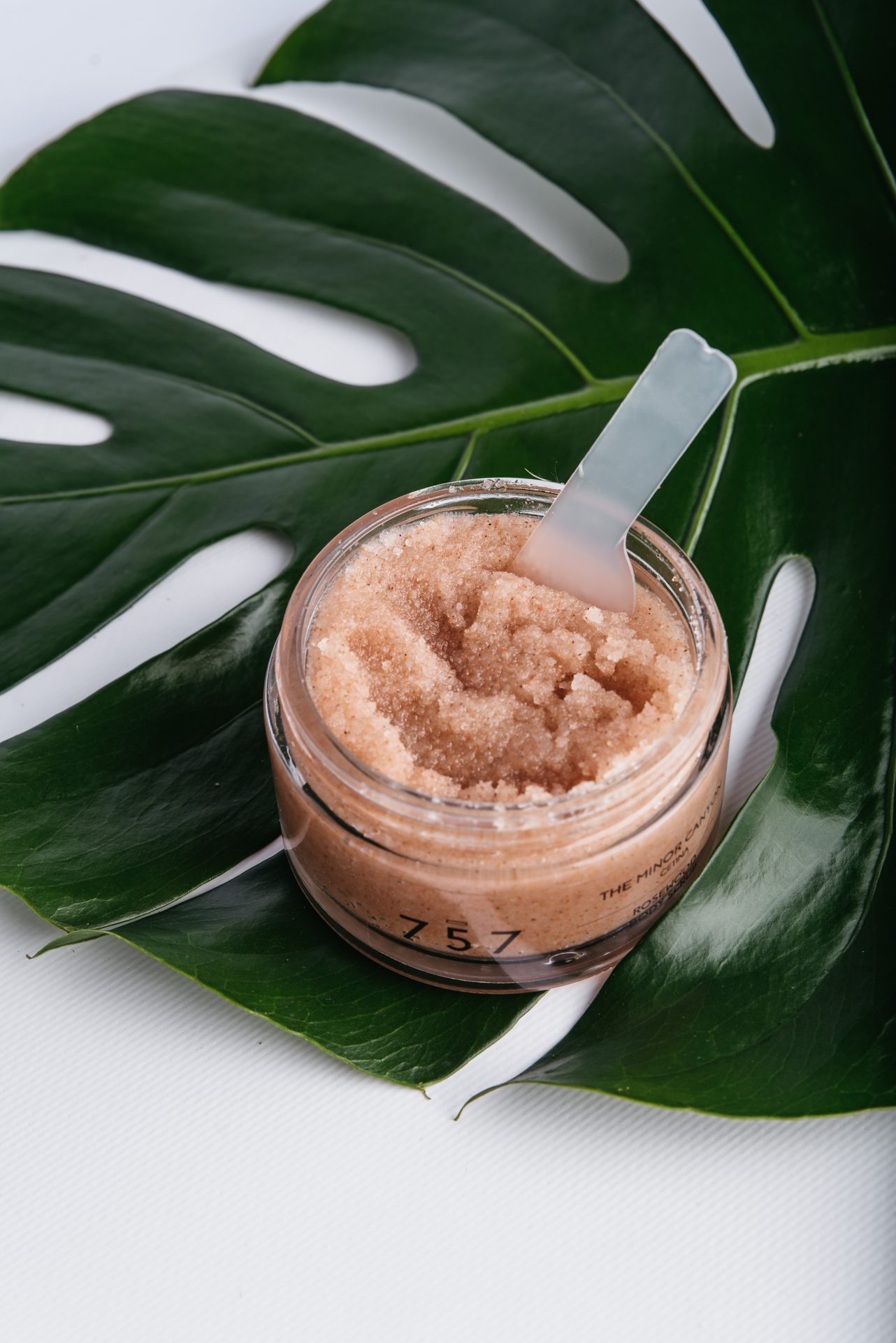 The Minor Canyon, body scrub for deep exfoliation and and smoothing - Image 3