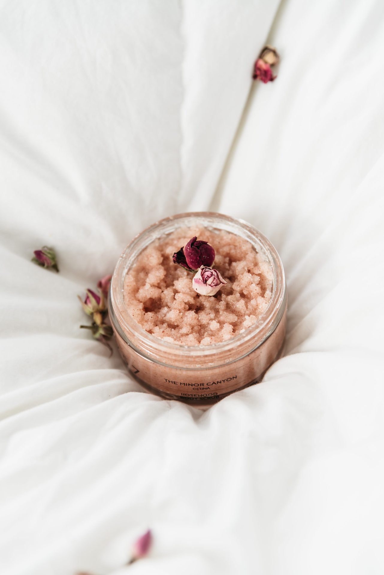 The Minor Canyon, body scrub for deep exfoliation and and smoothing - Image 1