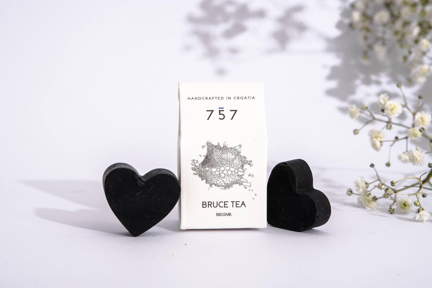 The Bruce Tea, purifying soap with activated charcoal, tea tree and olive oil - Image 10