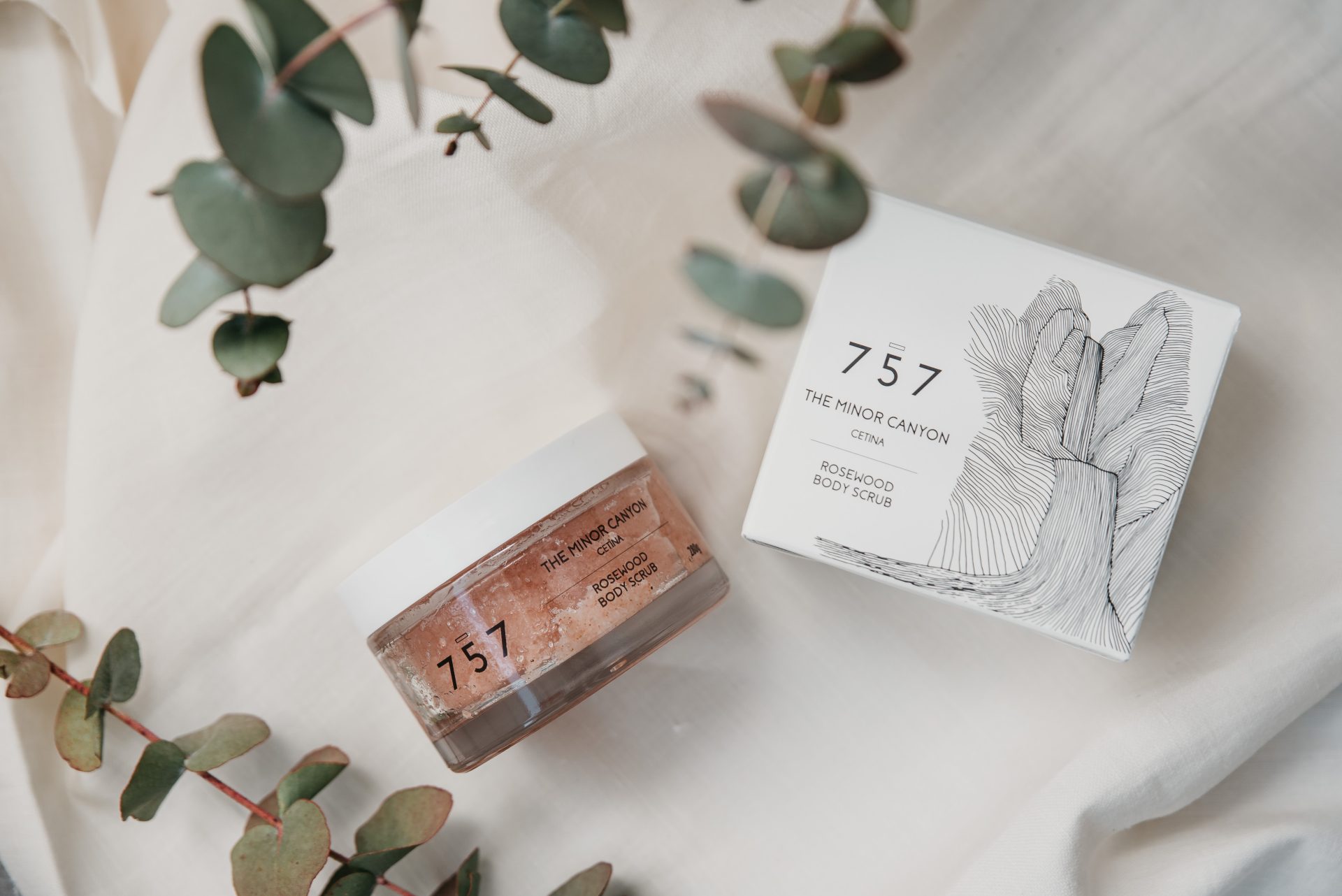 The Minor Canyon, body scrub for deep exfoliation and and smoothing - Image 9
