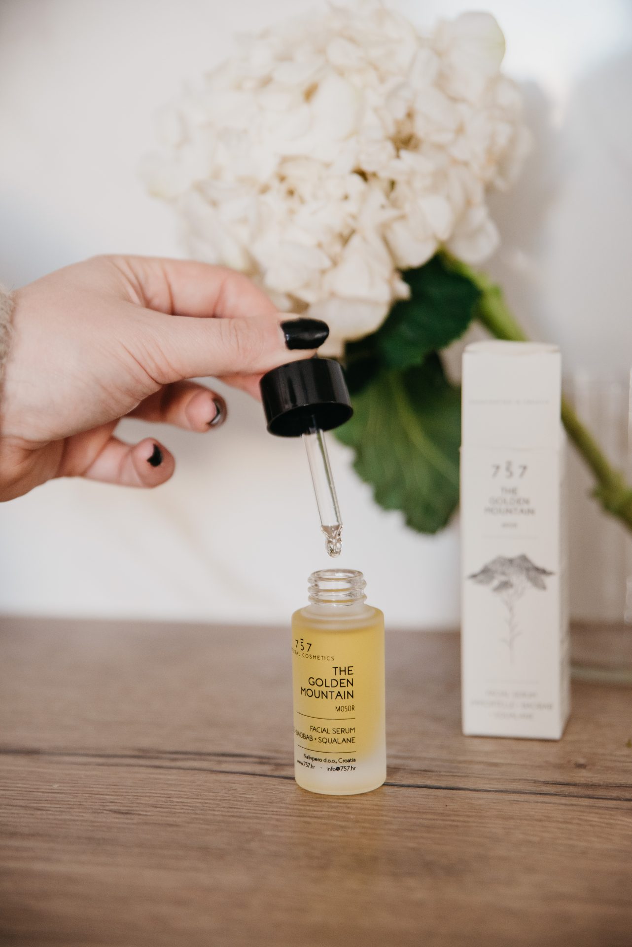 The Golden Mountain, umirujući zaštitni serum sa smiljem i skvalanom - Slika 9