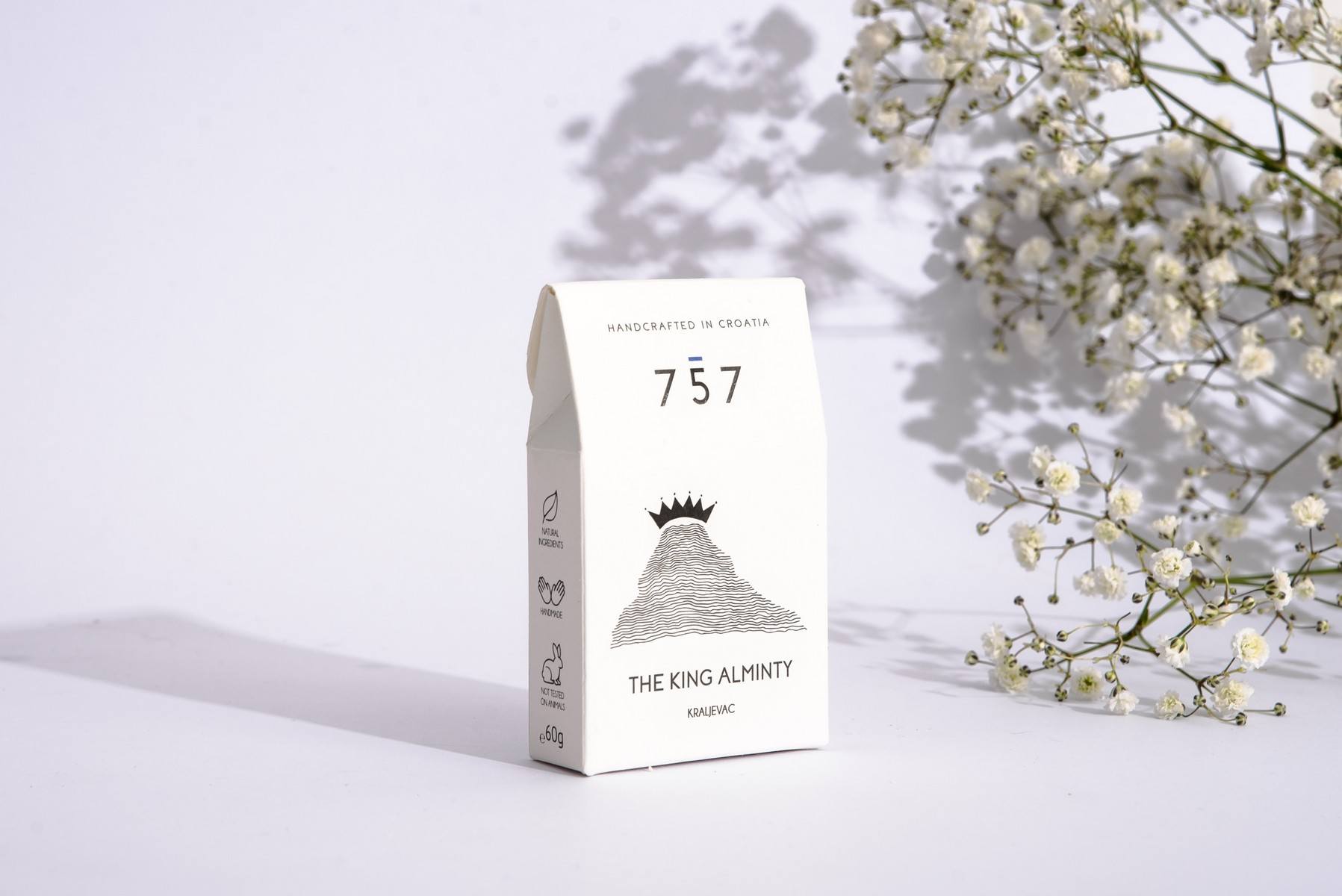 The King Alminty, natural soap with exfoliation and spicy notes - Image 6