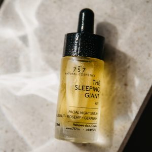 The Sleeping Giant, noćni serum s lješnjakom i divljom ružom