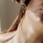 The Golden Mountain, umirujući zaštitni serum sa smiljem i skvalanom - Thumbnail Image 3