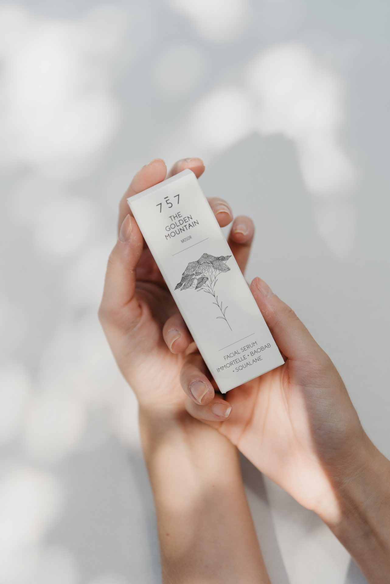 The Golden Mountain, umirujući zaštitni serum sa smiljem i skvalanom - Slika 1