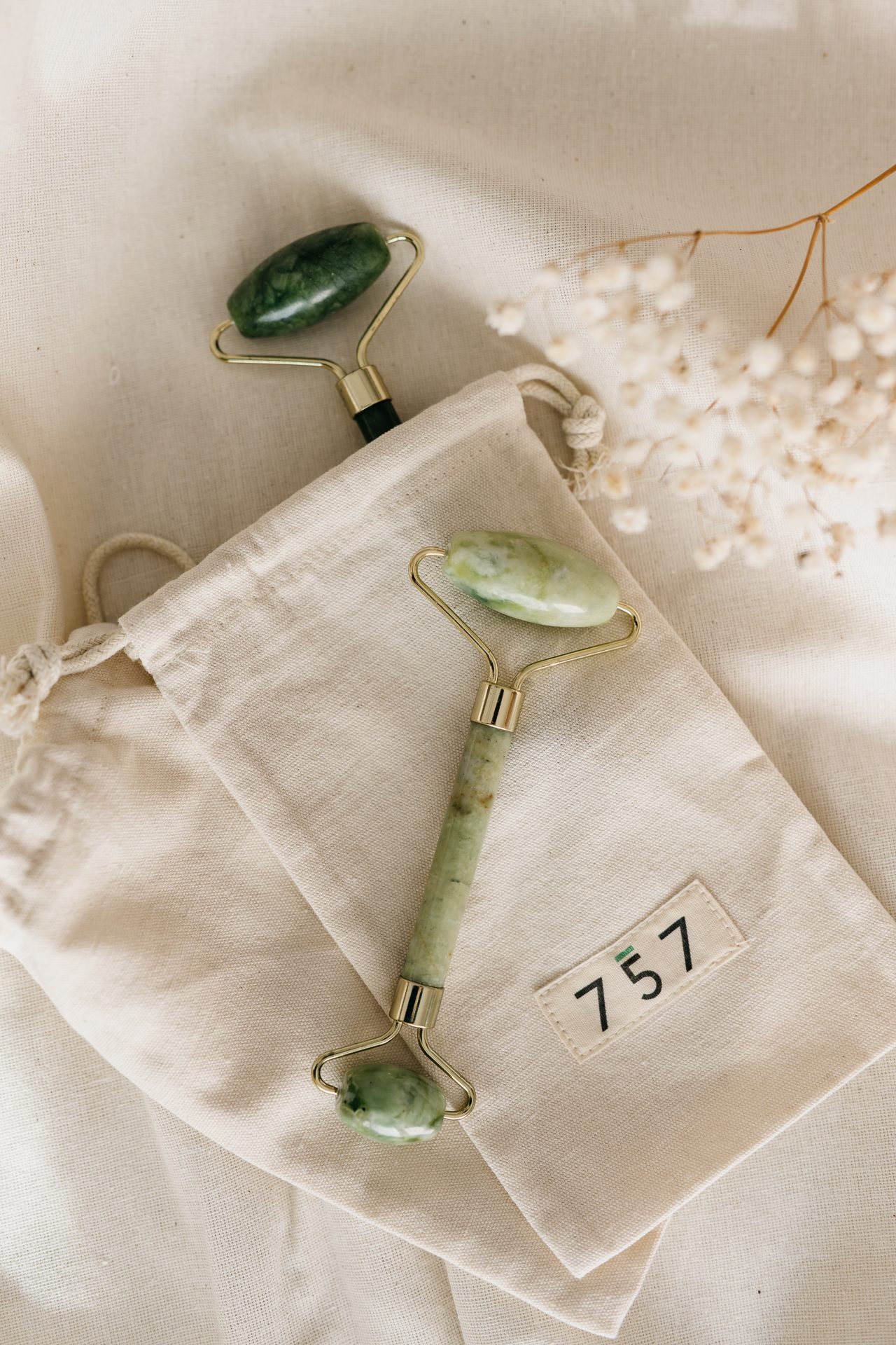 Jade beauty roller - Image 1